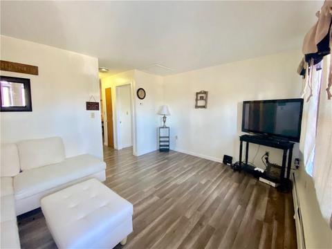 8 West St, Woonsocket, RI 02895 photo 5