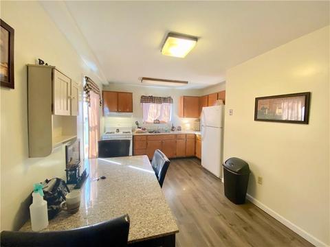 8 West St, Woonsocket, RI 02895 photo 7