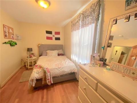 8 West St, Woonsocket, RI 02895 photo 33
