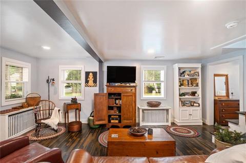 196 Haswill St, Warwick, RI 02889 photo 9