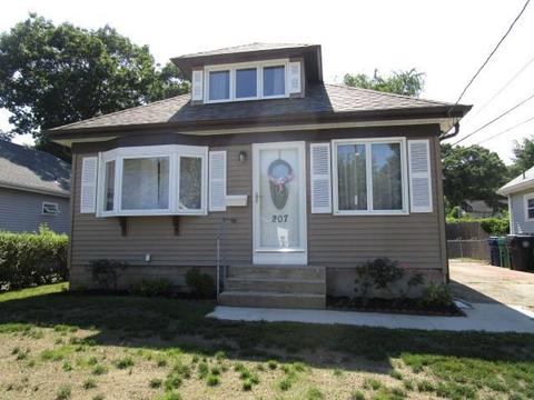 207 Milton Rd, Warwick, RI 02888 photo 1