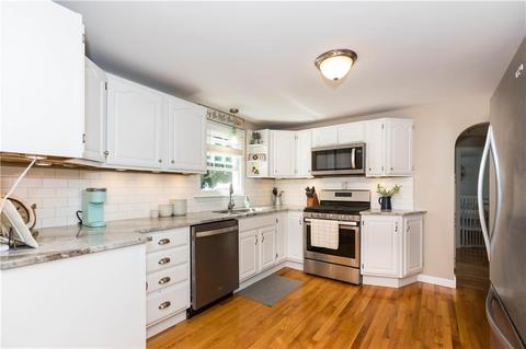 76 Hoxsie Ave, Warwick, RI 02889 photo 4