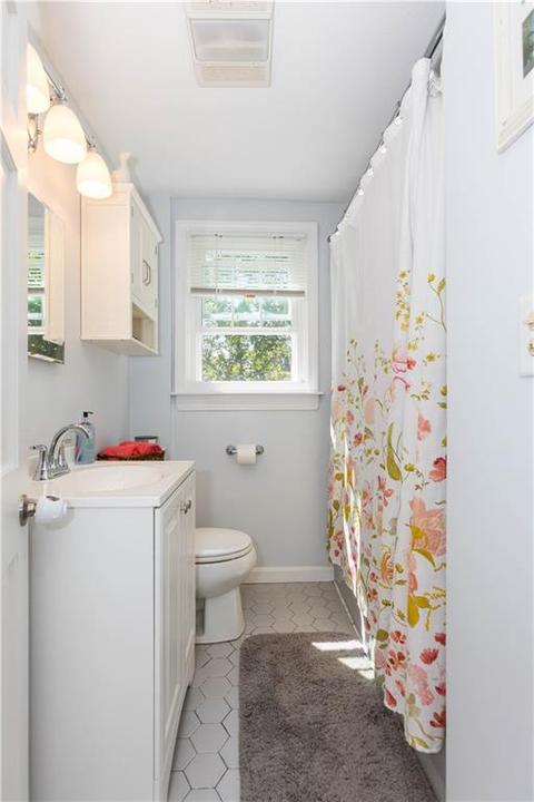 76 Hoxsie Ave, Warwick, RI 02889 photo 20