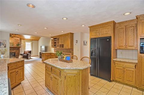 26 Olympia Ave, Woonsocket, RI 02895 photo 11