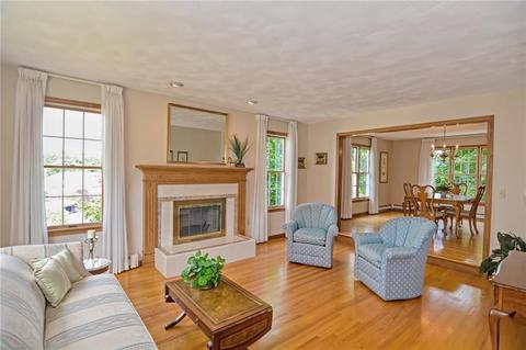 26 Olympia Ave, Woonsocket, RI 02895 photo 3