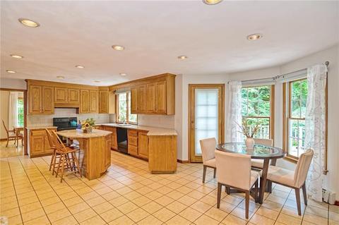26 Olympia Ave, Woonsocket, RI 02895 photo 14