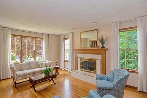 26 Olympia Ave, Woonsocket, RI 02895 photo 5