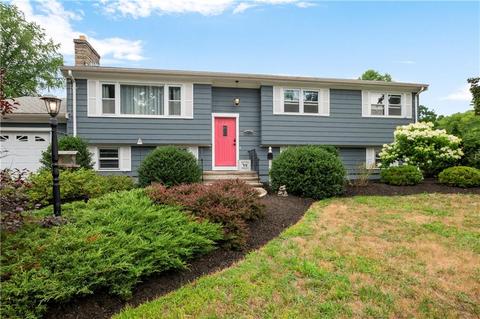 81 Sprague Ave, Warwick, RI 02889 photo 1