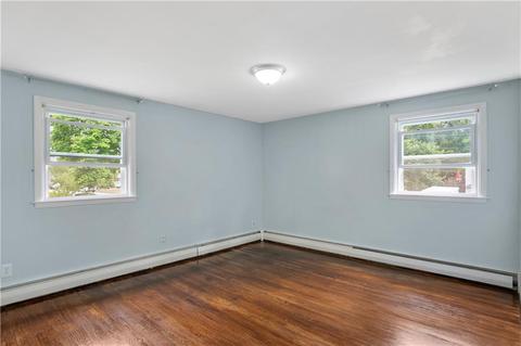 81 Sprague Ave, Warwick, RI 02889 photo 18