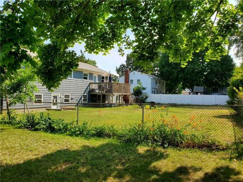 81 Sprague Ave, Warwick, RI 02889 photo 3