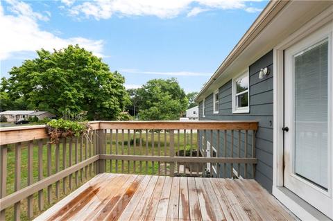 81 Sprague Ave, Warwick, RI 02889 photo 8