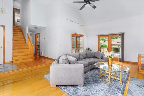 55 Basil Xing, Cranston, RI 02921 photo 18