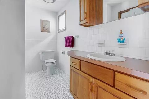 55 Basil Xing, Cranston, RI 02921 photo 32