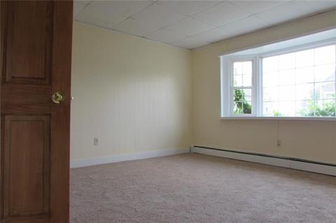 216 Park Ave, Woonsocket, RI 02895 photo 9