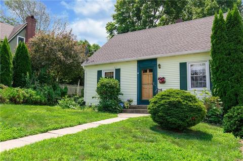 6 Cobblestone Ln, Westerly, RI 02891 photo 2