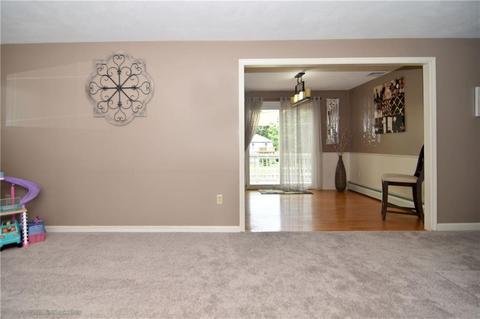 7 Joseph Dr, Warren, RI 02885 photo 6