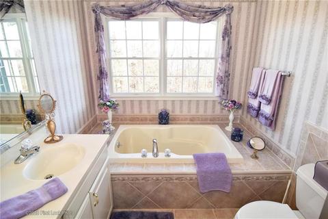 5 Sequoia Cir, Bristol, RI 02809 photo 27
