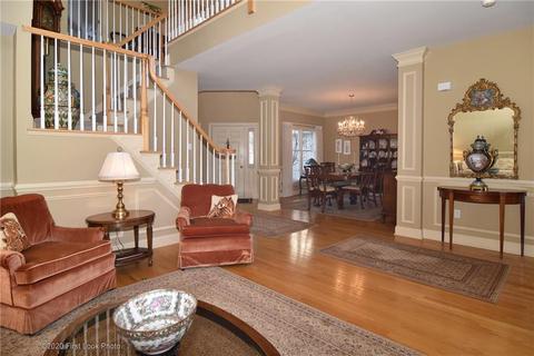 5 Sequoia Cir, Bristol, RI 02809 photo 6