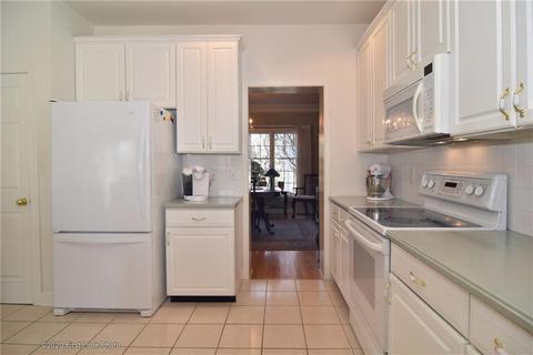5 Sequoia Cir, Bristol, RI 02809 photo 12