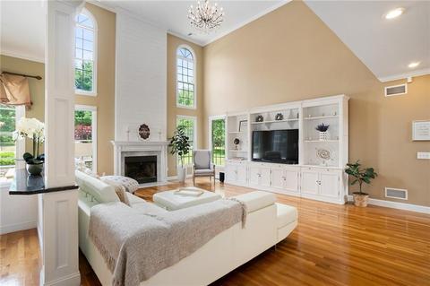 43 Shadow Brook Dr, Warwick, RI 02886 photo 12