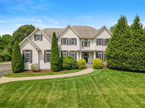 43 Shadow Brook Dr, Warwick, RI 02886 photo 2