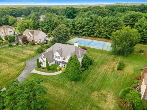 43 Shadow Brook Dr, Warwick, RI 02886 photo 4