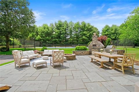 43 Shadow Brook Dr, Warwick, RI 02886 photo 17