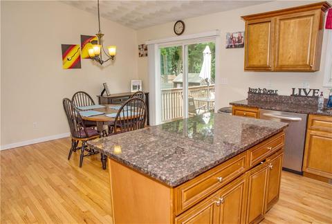 30 Seneca St, Warwick, RI 02886 photo 6