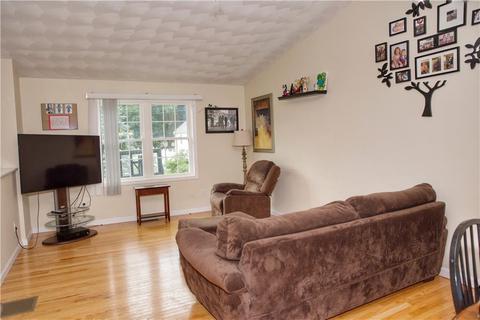 30 Seneca St, Warwick, RI 02886 photo 3