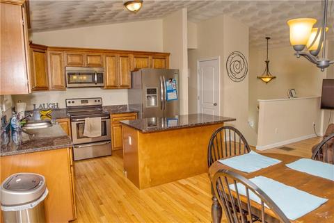 30 Seneca St, Warwick, RI 02886 photo 7