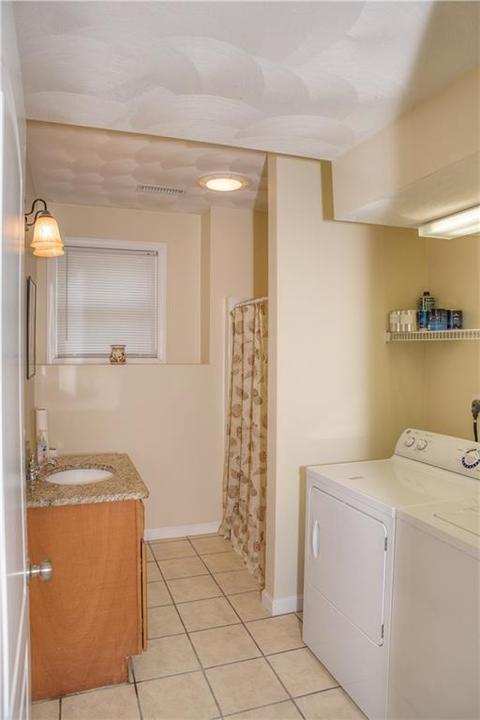 30 Seneca St, Warwick, RI 02886 photo 17