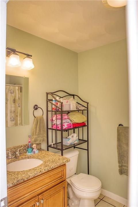 30 Seneca St, Warwick, RI 02886 photo 16