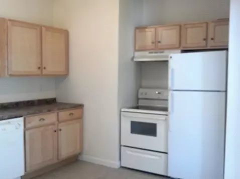 211 Park Ave, Woonsocket, RI 02895 photo 2