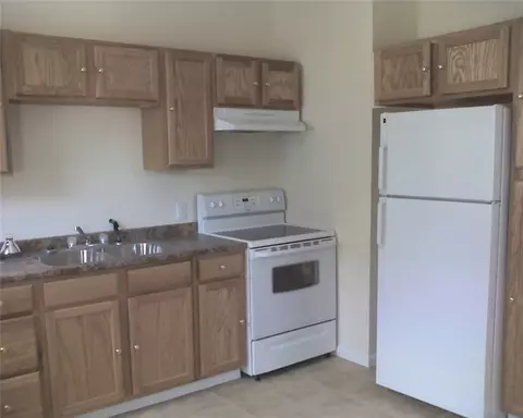 211 Park Ave, Woonsocket, RI 02895 photo 11