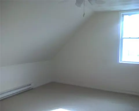 211 Park Ave, Woonsocket, RI 02895 photo 14