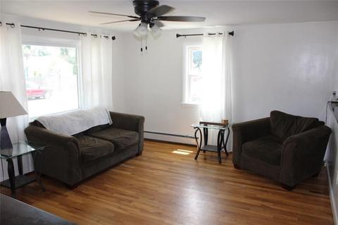 47 Crocus St, Warwick, RI 02886 photo 4