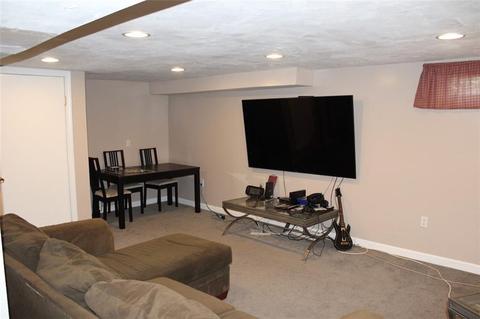 47 Crocus St, Warwick, RI 02886 photo 19