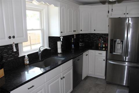 47 Crocus St, Warwick, RI 02886 photo 9