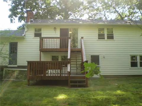 14 Crescendo Dr, Warwick, RI 02889 photo 18