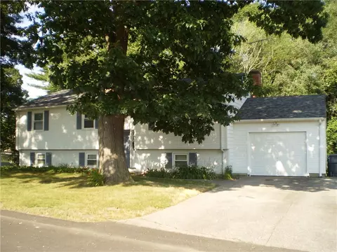 14 Crescendo Dr, Warwick, RI 02889 photo 22