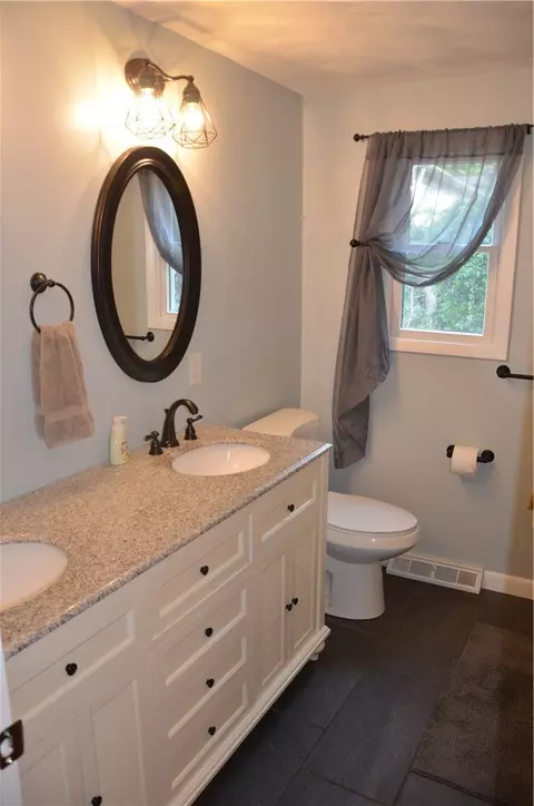 17 Jade Rd, Coventry, RI 02816 photo 17