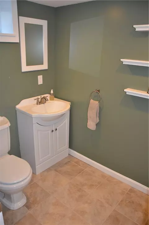 17 Jade Rd, Coventry, RI 02816 photo 29