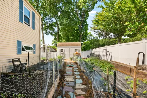 30 Irondale St, Warwick, RI 02886 photo 29