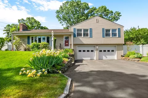 30 Irondale St, Warwick, RI 02886 photo 1