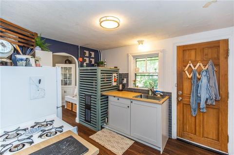 221 Killingly St, Providence, RI 02909 photo 5