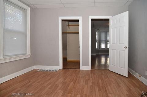 61 Transit St, Woonsocket, RI 02895 photo 8
