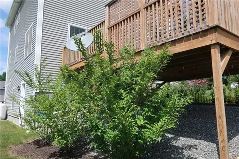 61 Fieldside Dr, Woonsocket, RI 02895 photo 34