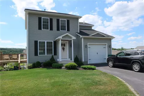61 Fieldside Dr, Woonsocket, RI 02895 photo 1