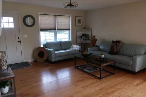 61 Fieldside Dr, Woonsocket, RI 02895 photo 2