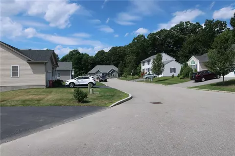 61 Fieldside Dr, Woonsocket, RI 02895 photo 32